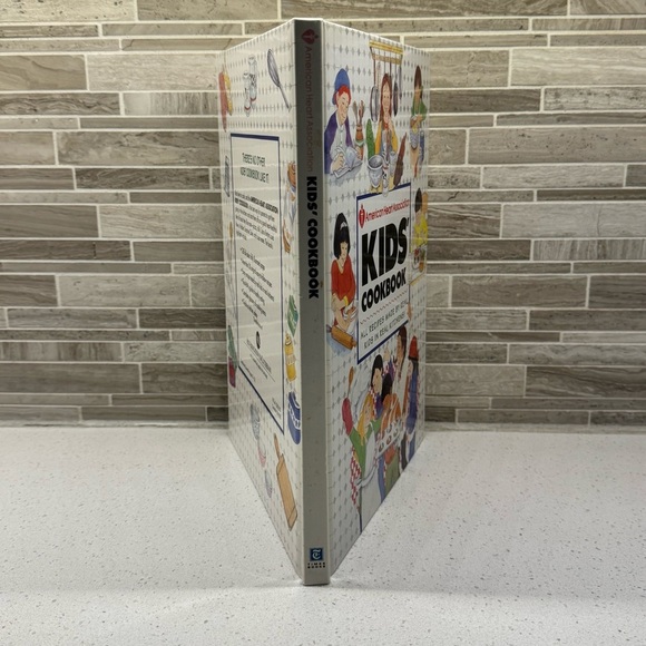 Kids' Cookbook - Picture 3 of 12